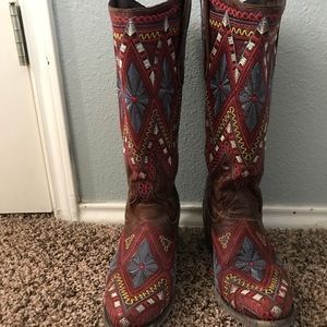 Embroidered Lane Cowboy Boots